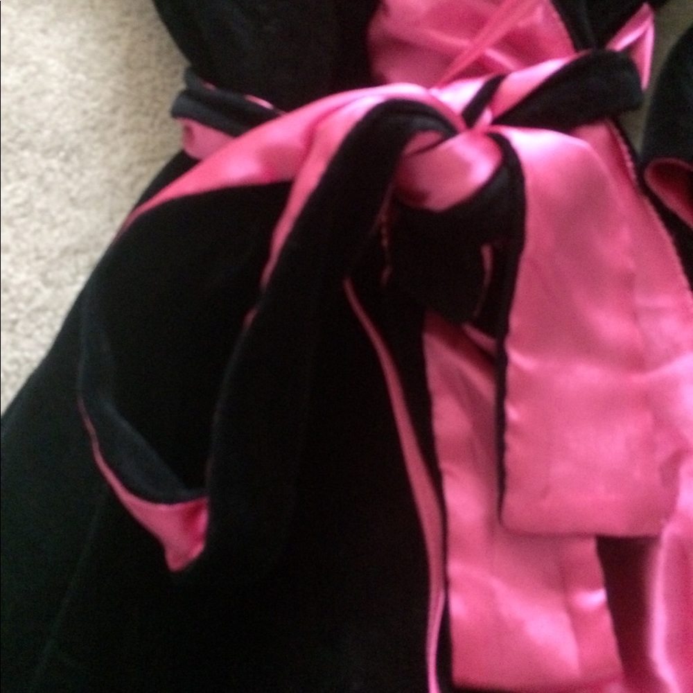 Betsey Johnson Black Robe - Picture 2 of 5